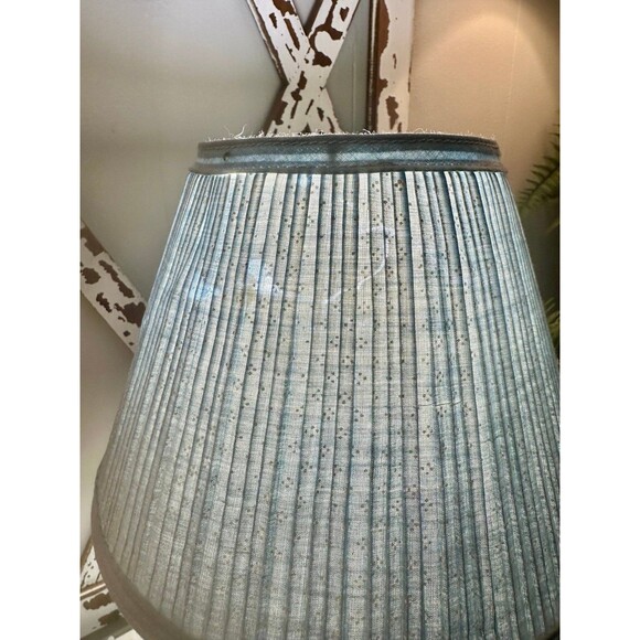 Vintage RARE Blue and Lavender Goose Lamp 14 inches - Picture 2 of 8